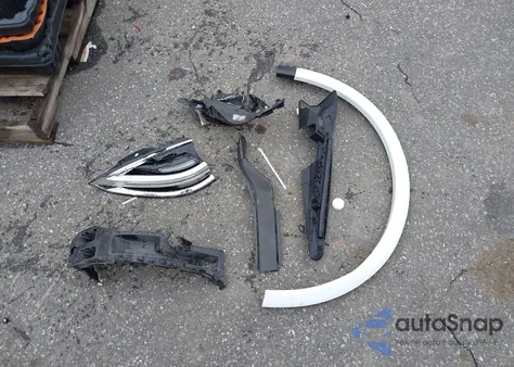 2018 Porsche Cayenne Platinum Edition z USA, uszkodzony, nr VIN WP1AA2A27JKA02734